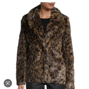 EUC Tahari Faux Leopard Fur Coat